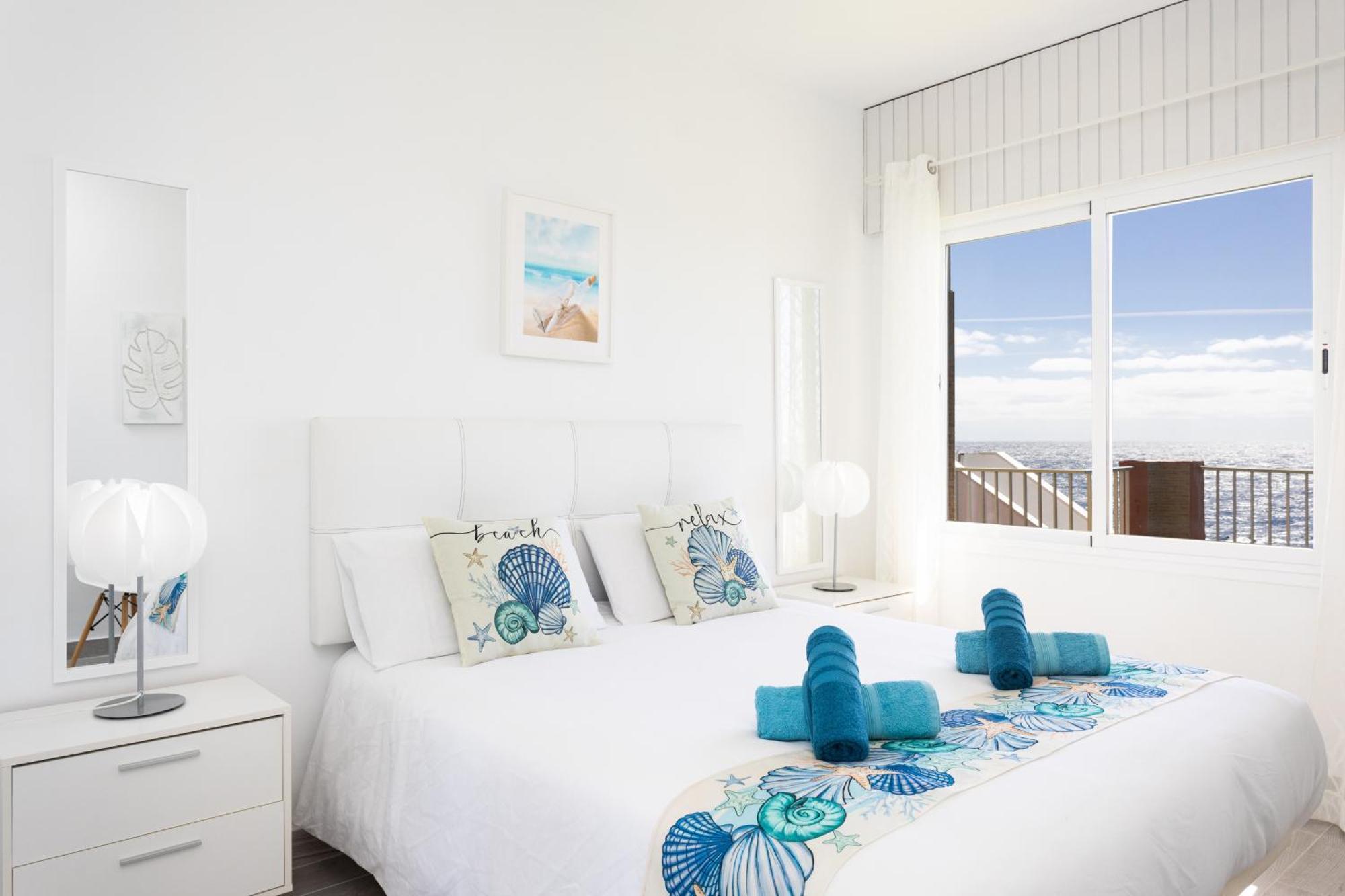 Coastal Dream With Heated Pool Hébergement de vacances *