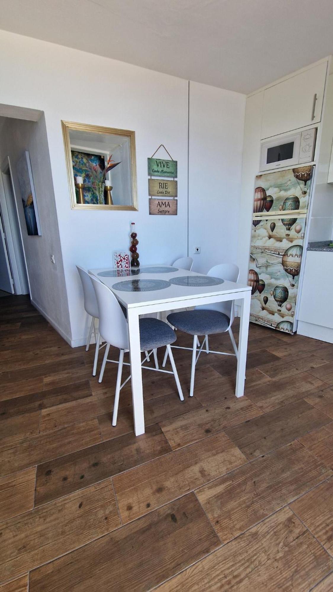 Warm & Cozy With Lovely Sea View Сasa de vacaciones *