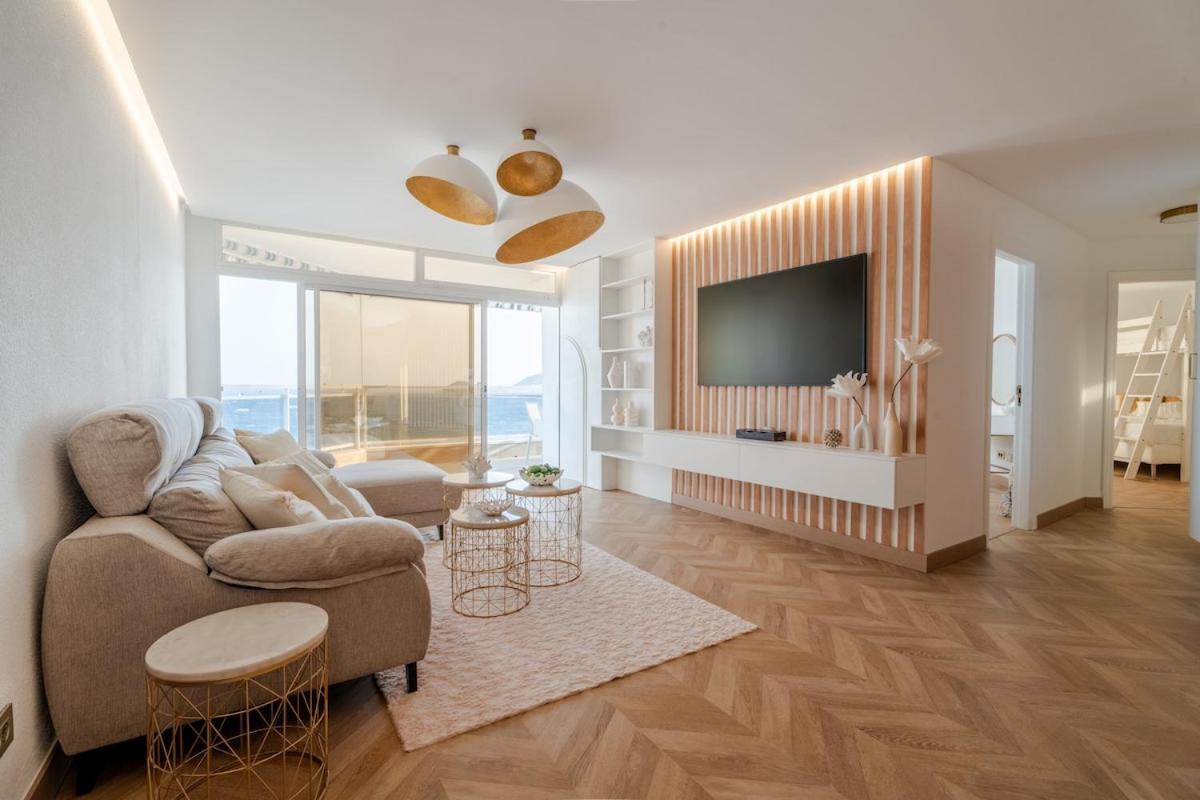 Apartamento Stunning Front Line Penthouse Sea And Pool *