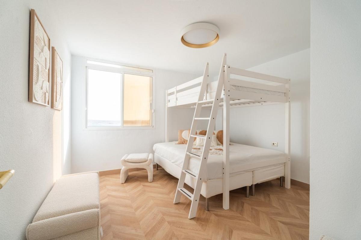 Apartamento Stunning Front Line Penthouse Sea And Pool *