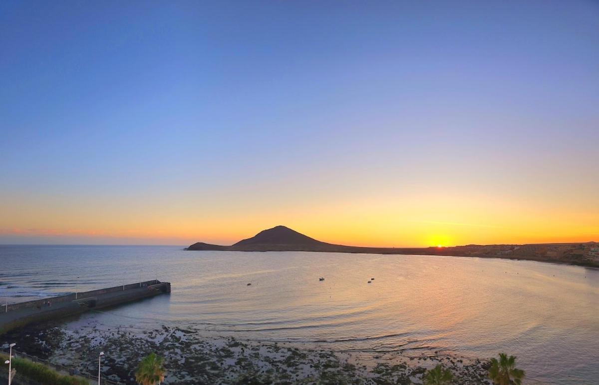 Stunning Front Line Penthouse Sea And Pool Apartamento El Médano