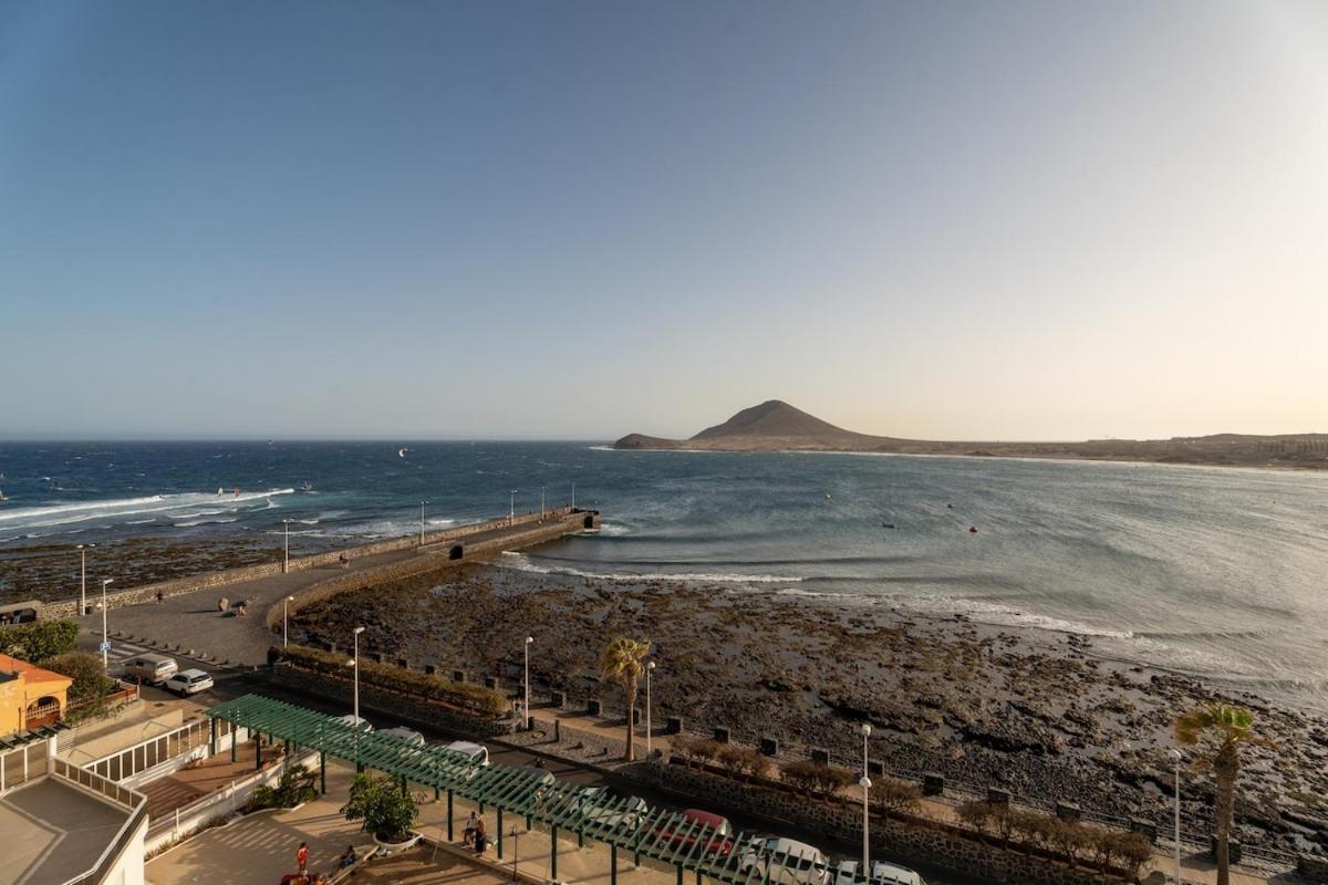Stunning Front Line Penthouse Sea And Pool Apartamento El Médano