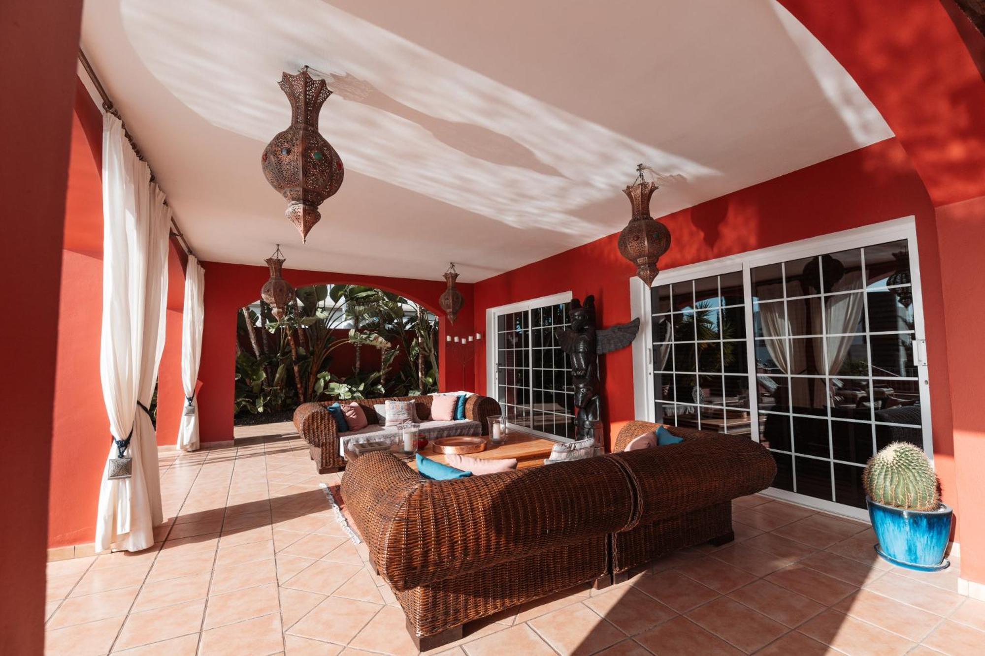 Red-house Villa *