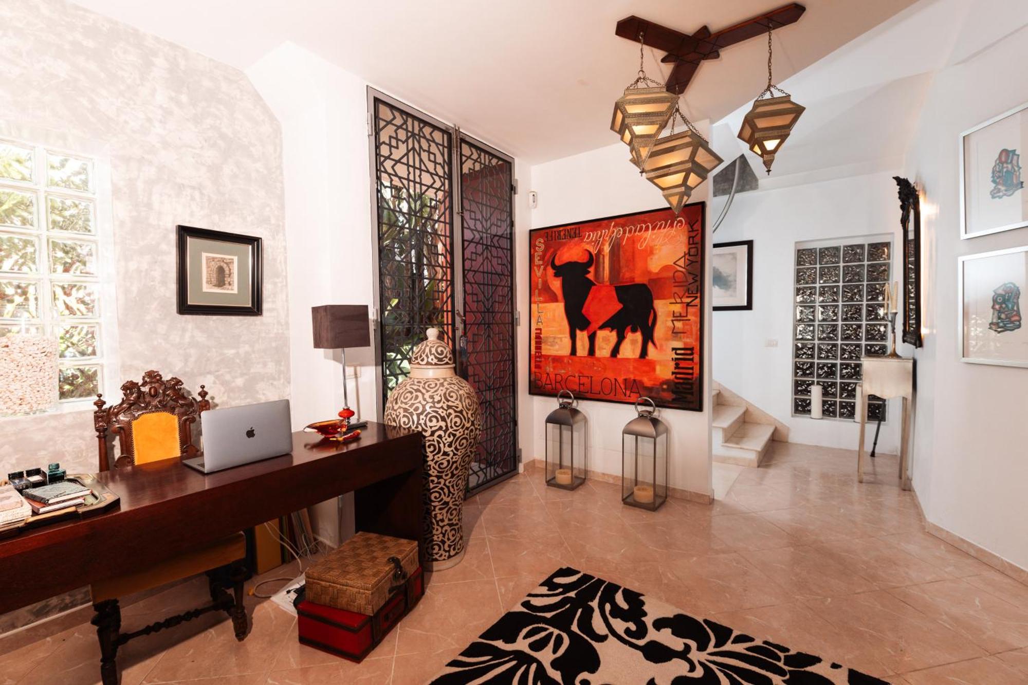 Villa Red-house *