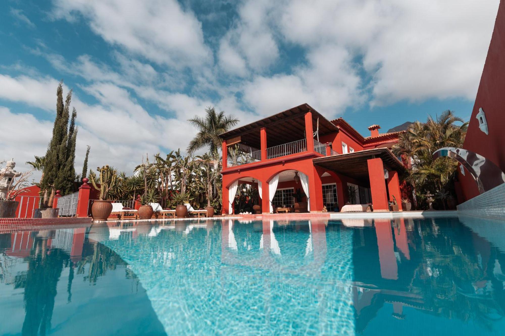 Red-house Villa