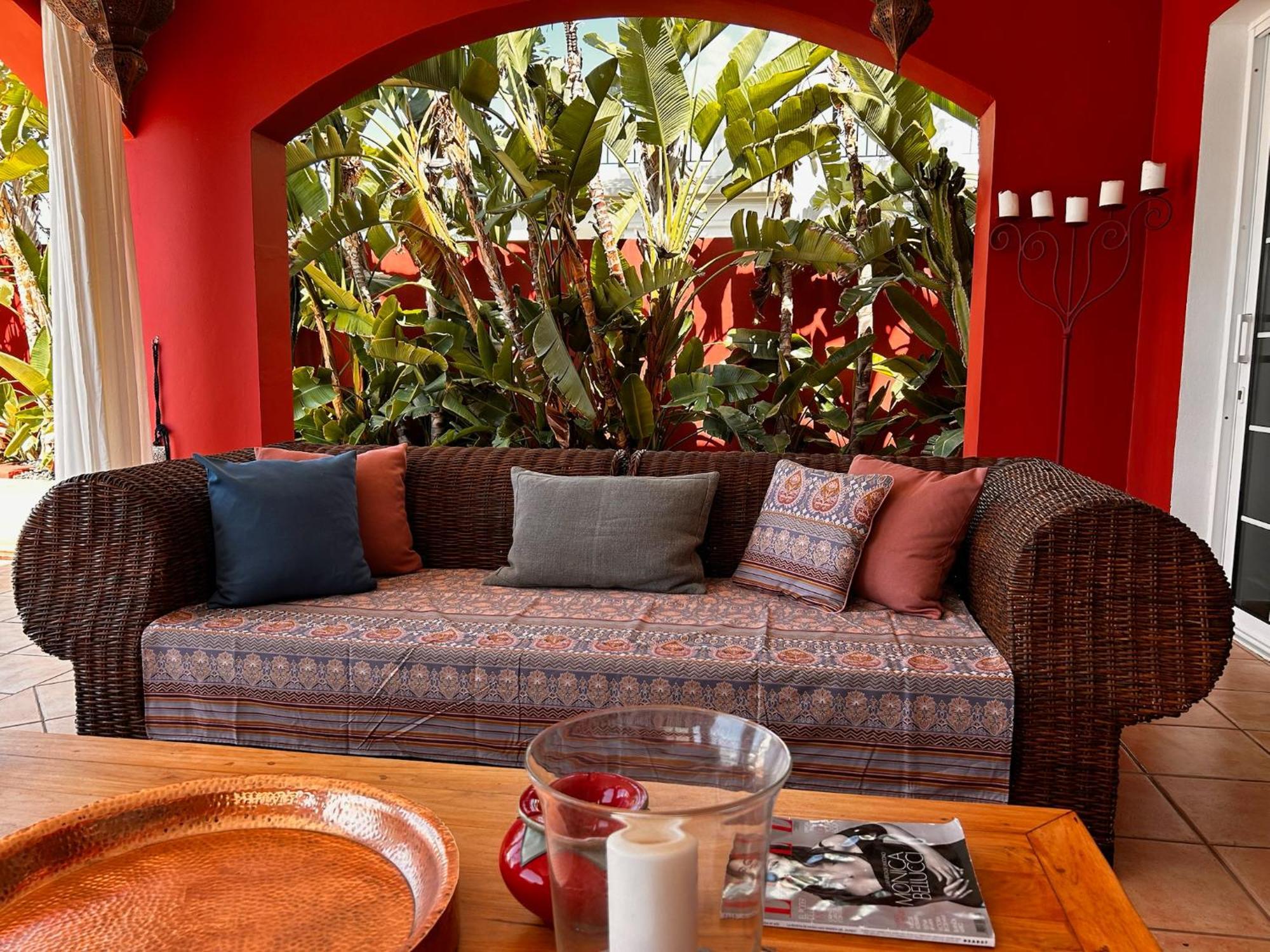 Red-house * Costa Adeje (Tenerife)