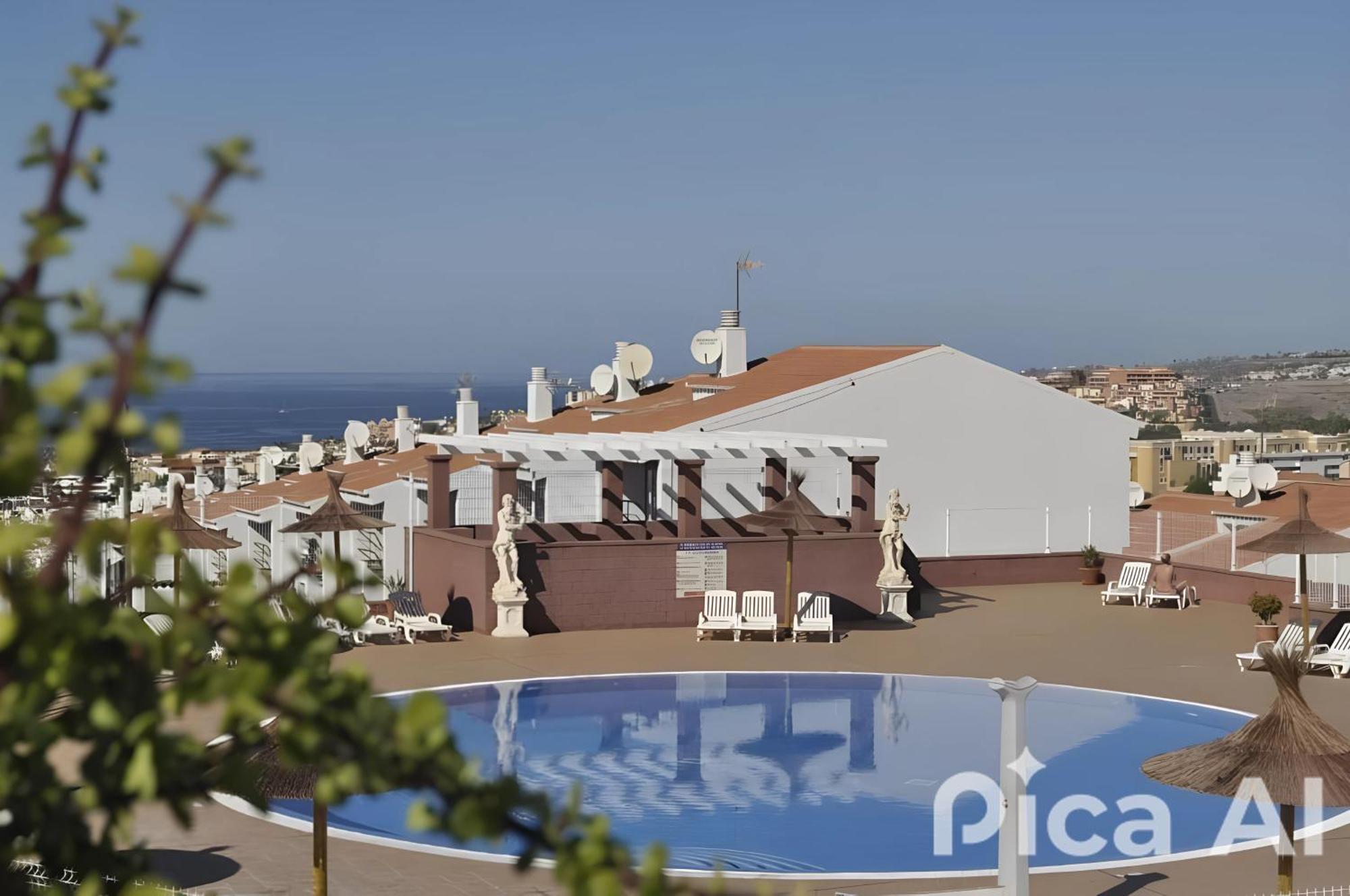 Apartamento La Margarita Canarias - Bathroom And Kitchen Shared With The Host -