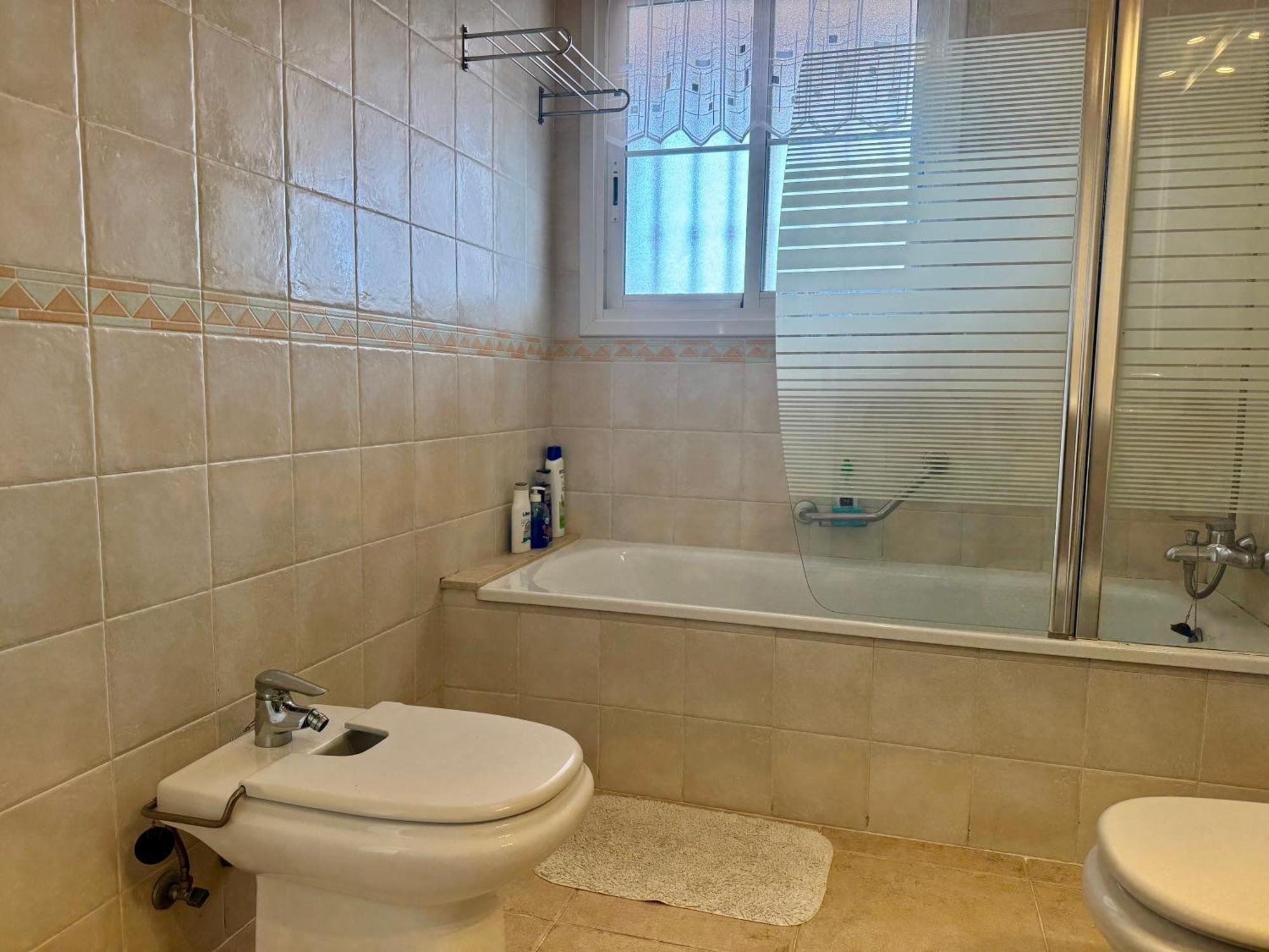 Apartment Prime Americas Getaway - With Huge Private Terrace & Pool Access *