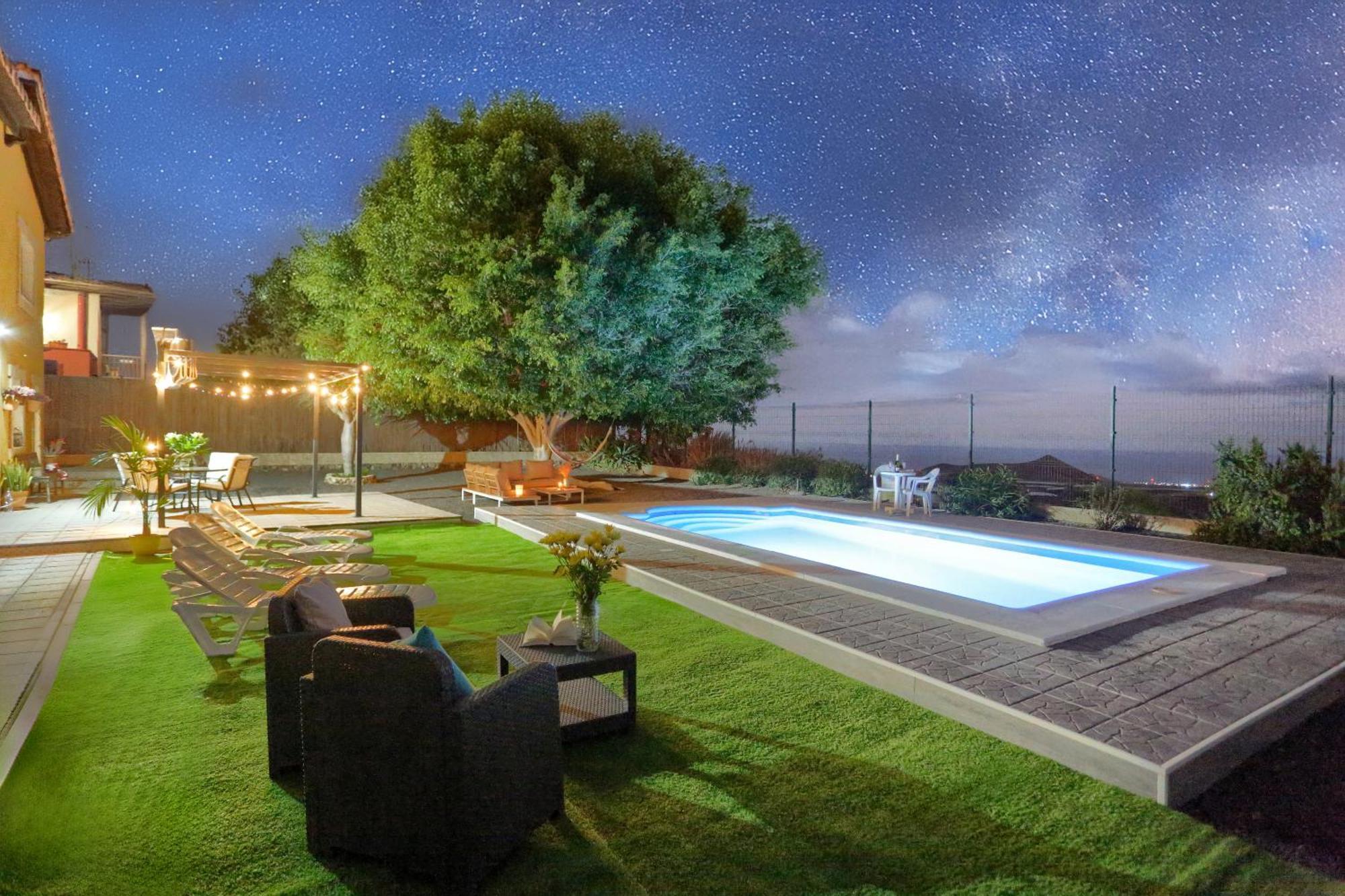 Private Heated Pool Apartment *