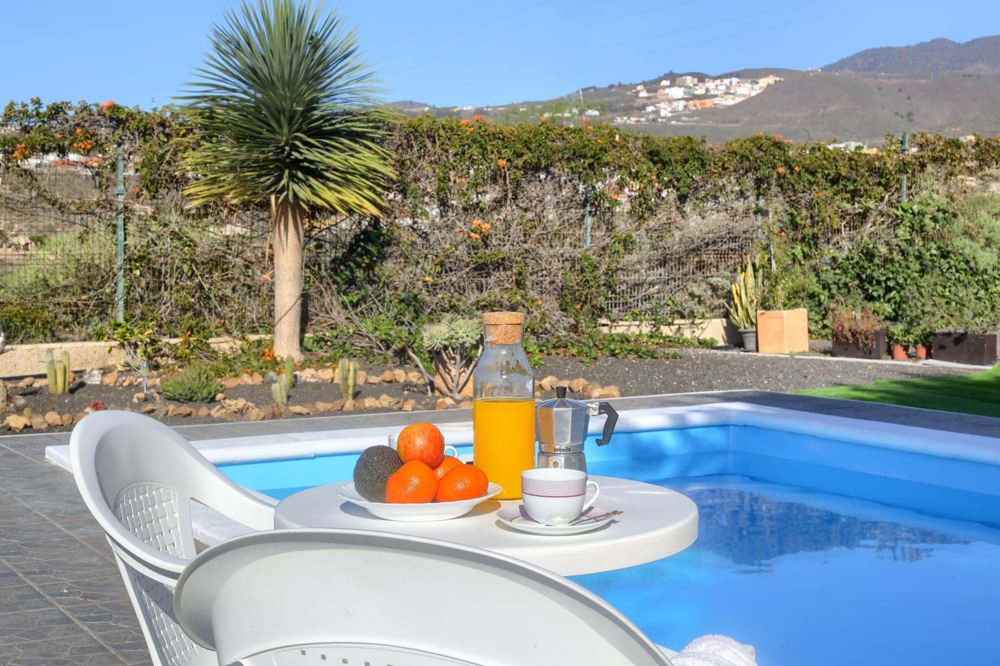 Private Heated Pool Apartment *