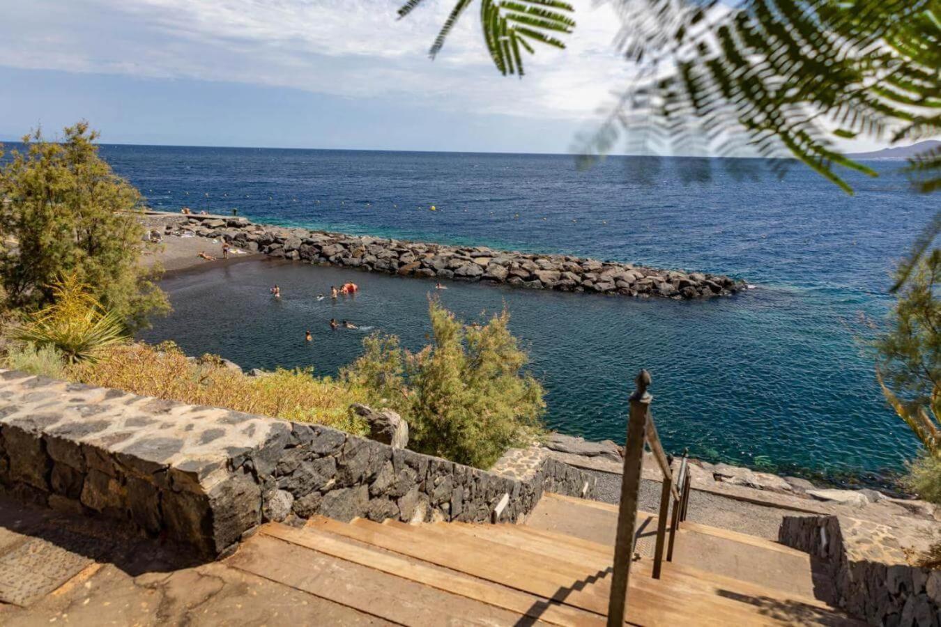 Sea View & Wiffi Free Apartamento
