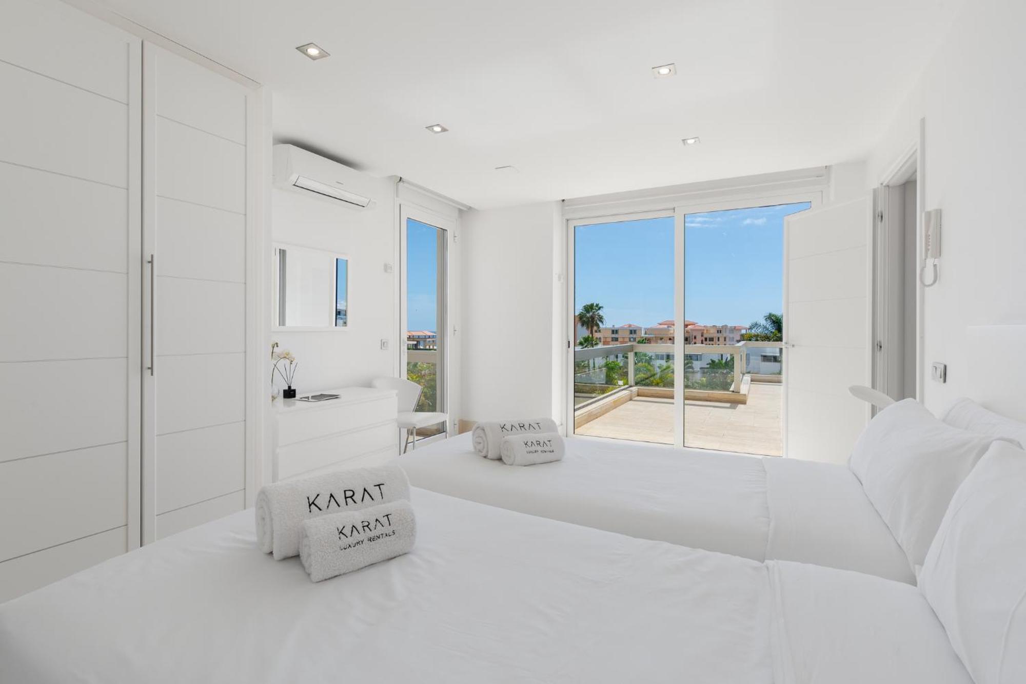 Karat Oasis Del Duque Villa