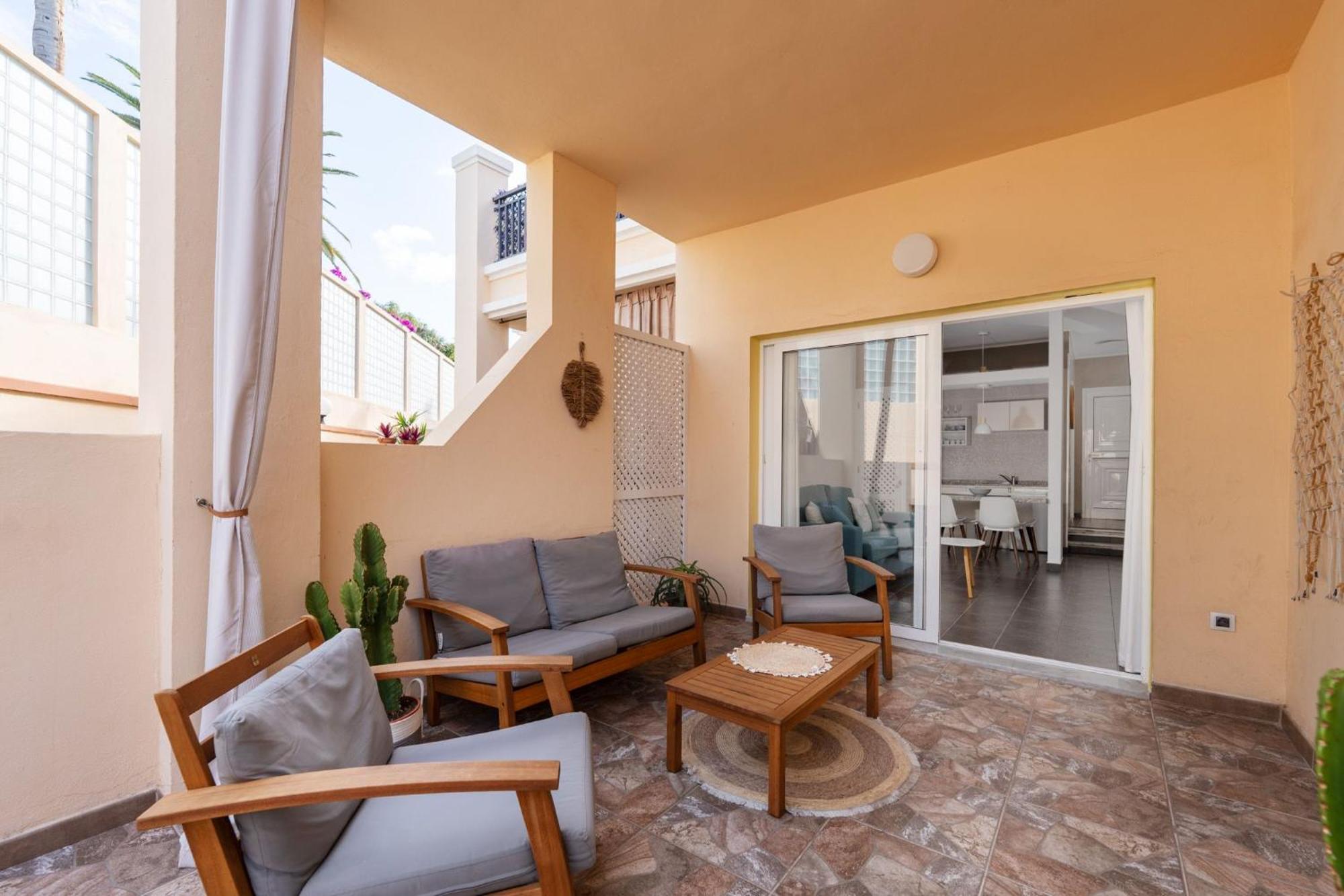 Clara Fanabe Apartamento *