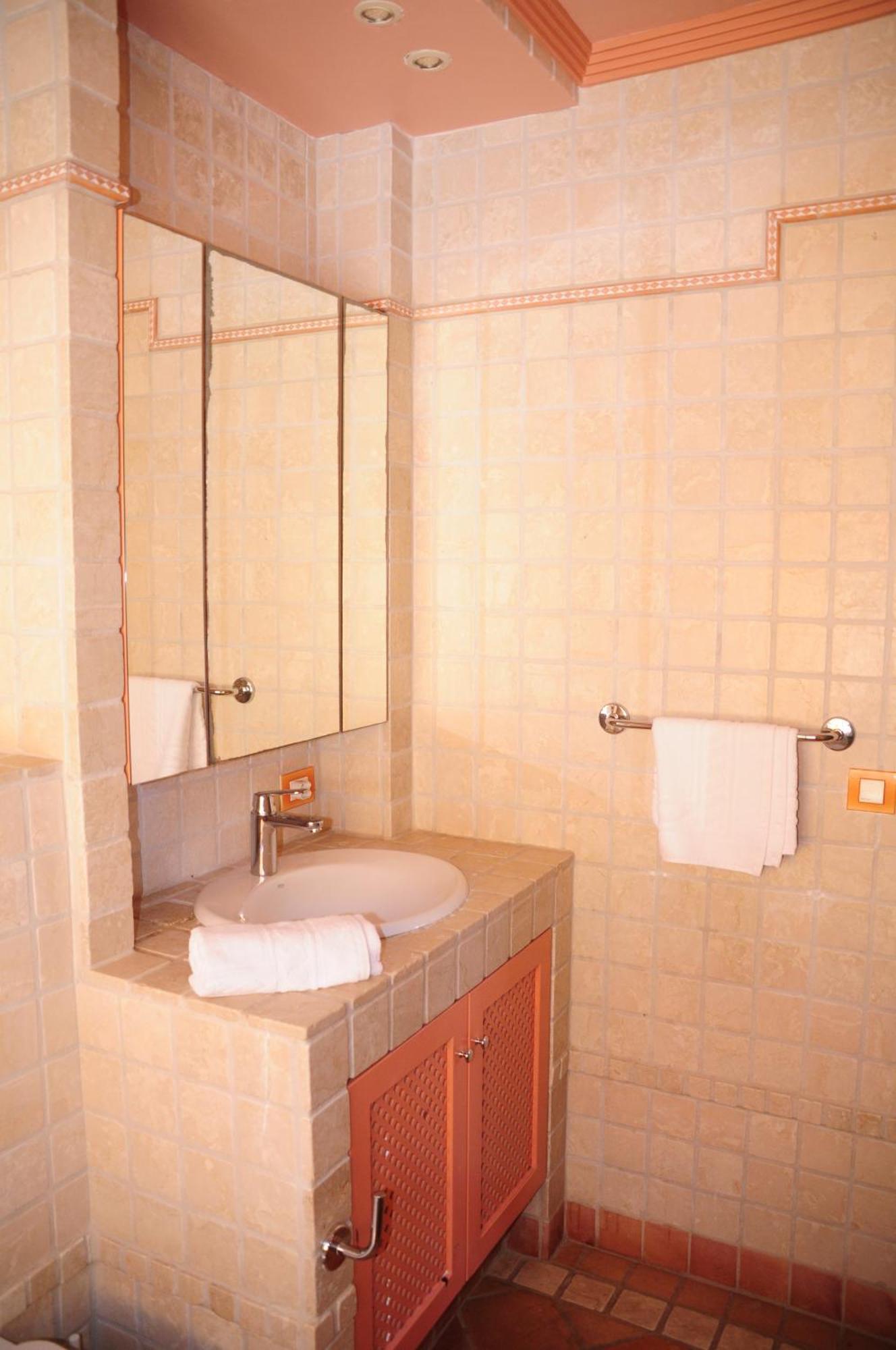 Gwai Villa