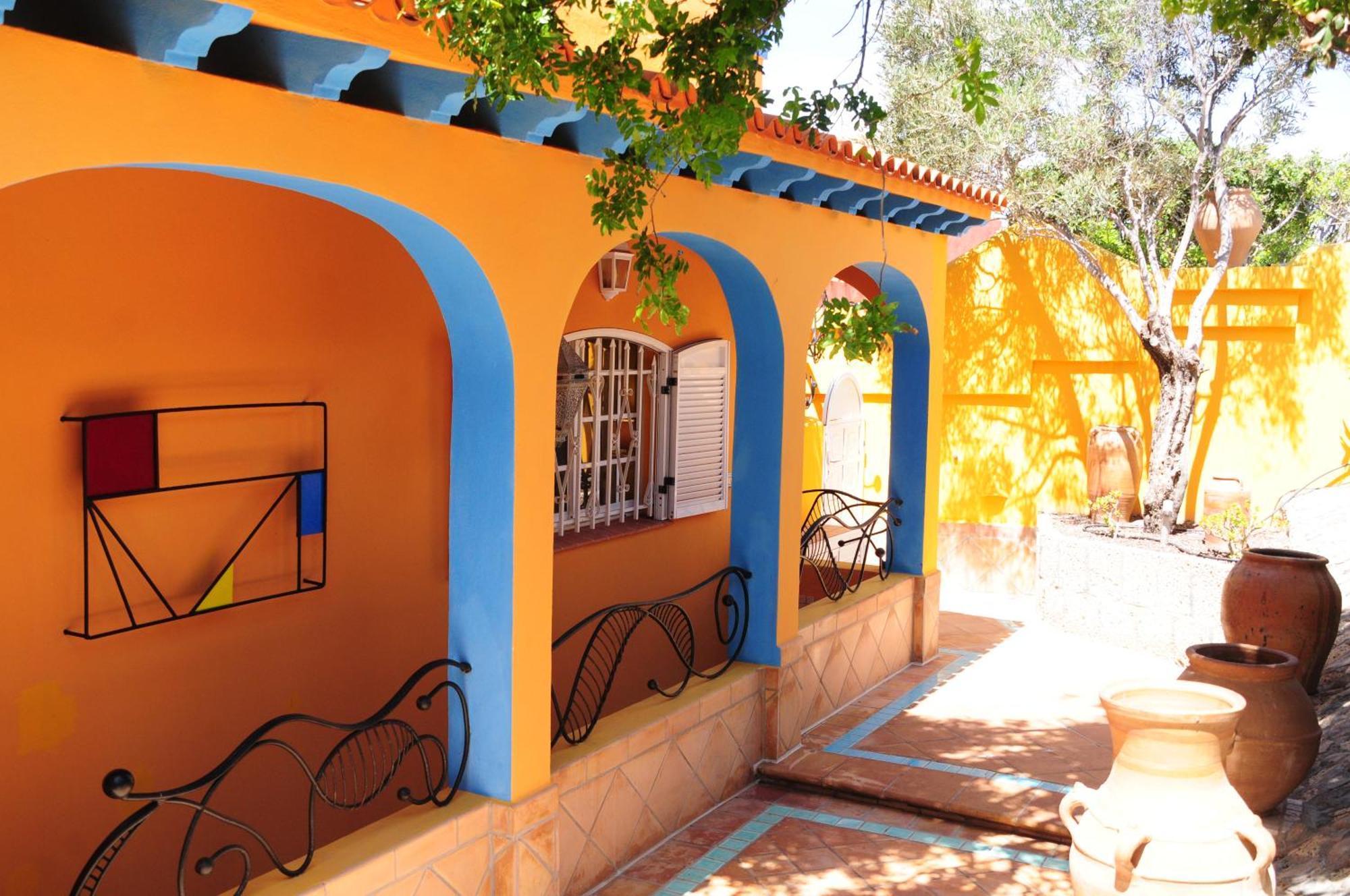 Gwai Villa *