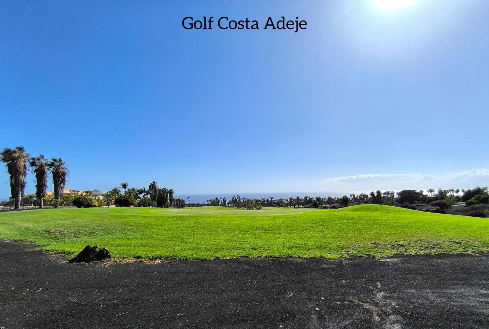 Beautiful - 4 Bedrooms, Heated Pool, Fibre Net, 2 Priv Car Park Places, Tv Channels Costa Adeje (Tenerife)