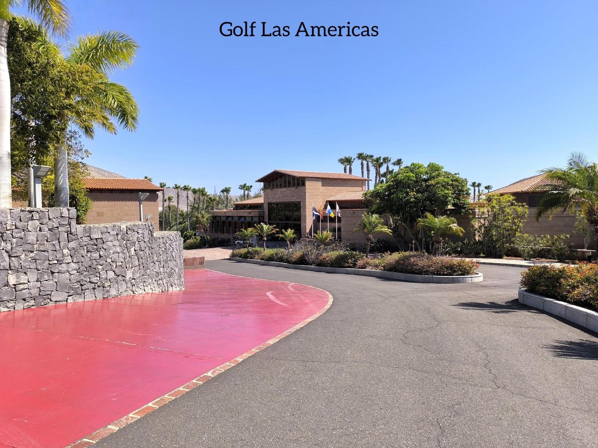 Beautiful - 4 Bedrooms, Heated Pool, Fibre Net, 2 Priv Car Park Places, Tv Channels *