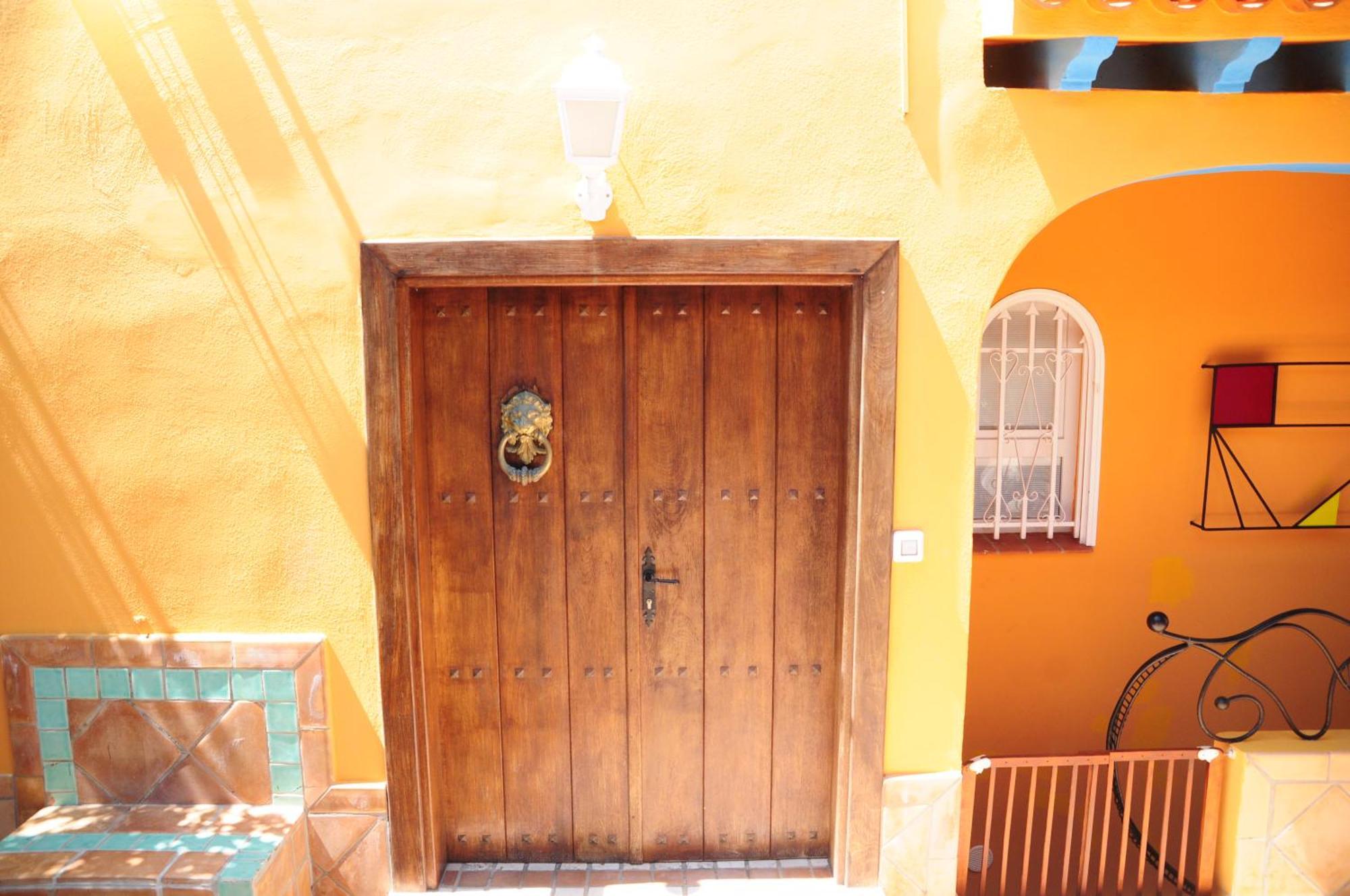 Gwai Villa *