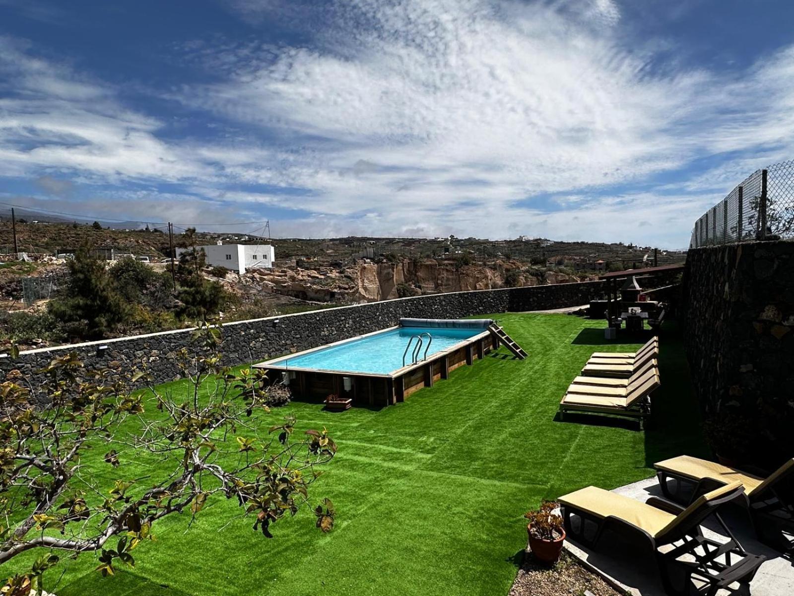 Anton Piche With Pool-adults Only Country house