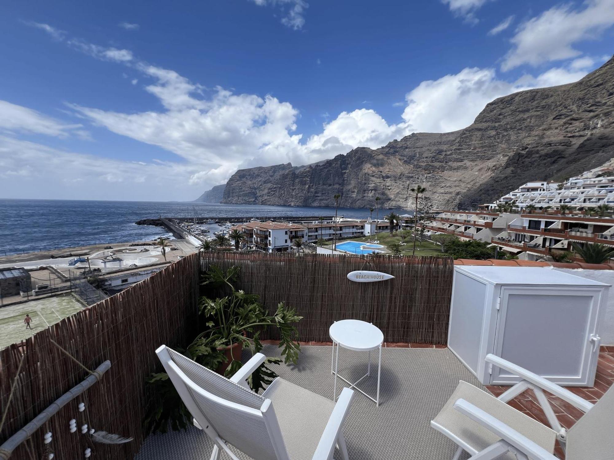 Yoso Tenerife Acantilado de los Gigantes