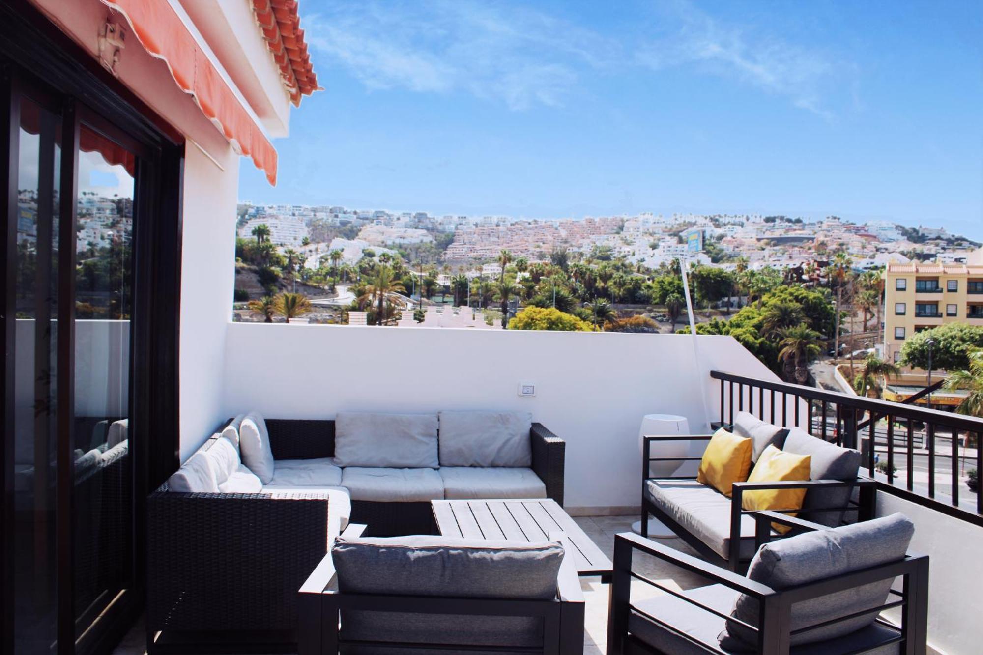 Apartment 3 Bedroom Penthouse *
