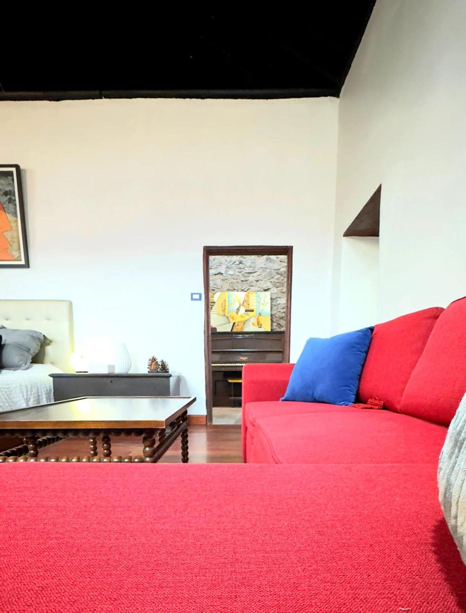 Elegant In The Heart Of 100 Sqm Parking Available Garachico (Tenerife)