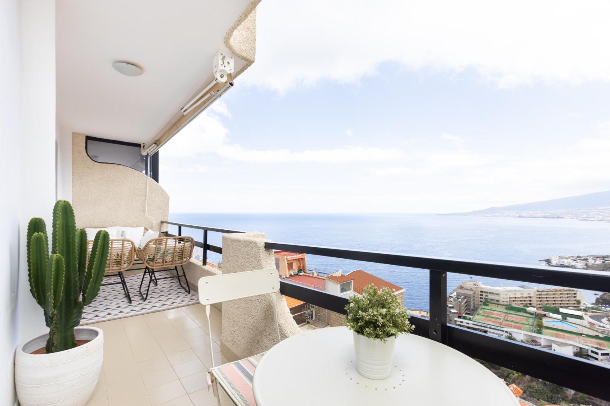 Home2book Beautiful View Of The Bay & Wifi