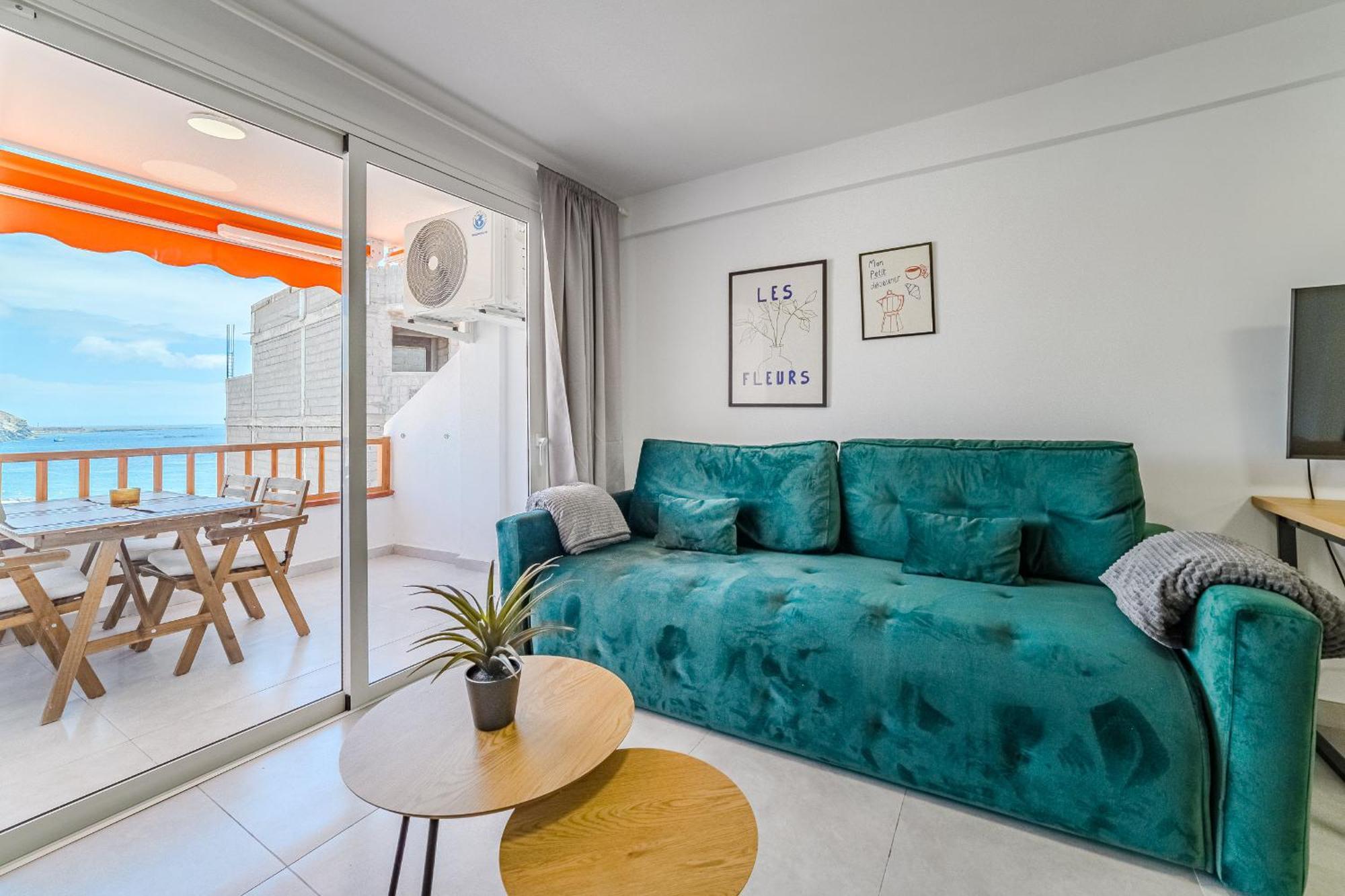 Ocean View 2bedroom In Cristianos, Heated Pool, 3 Minutes To Apartment *