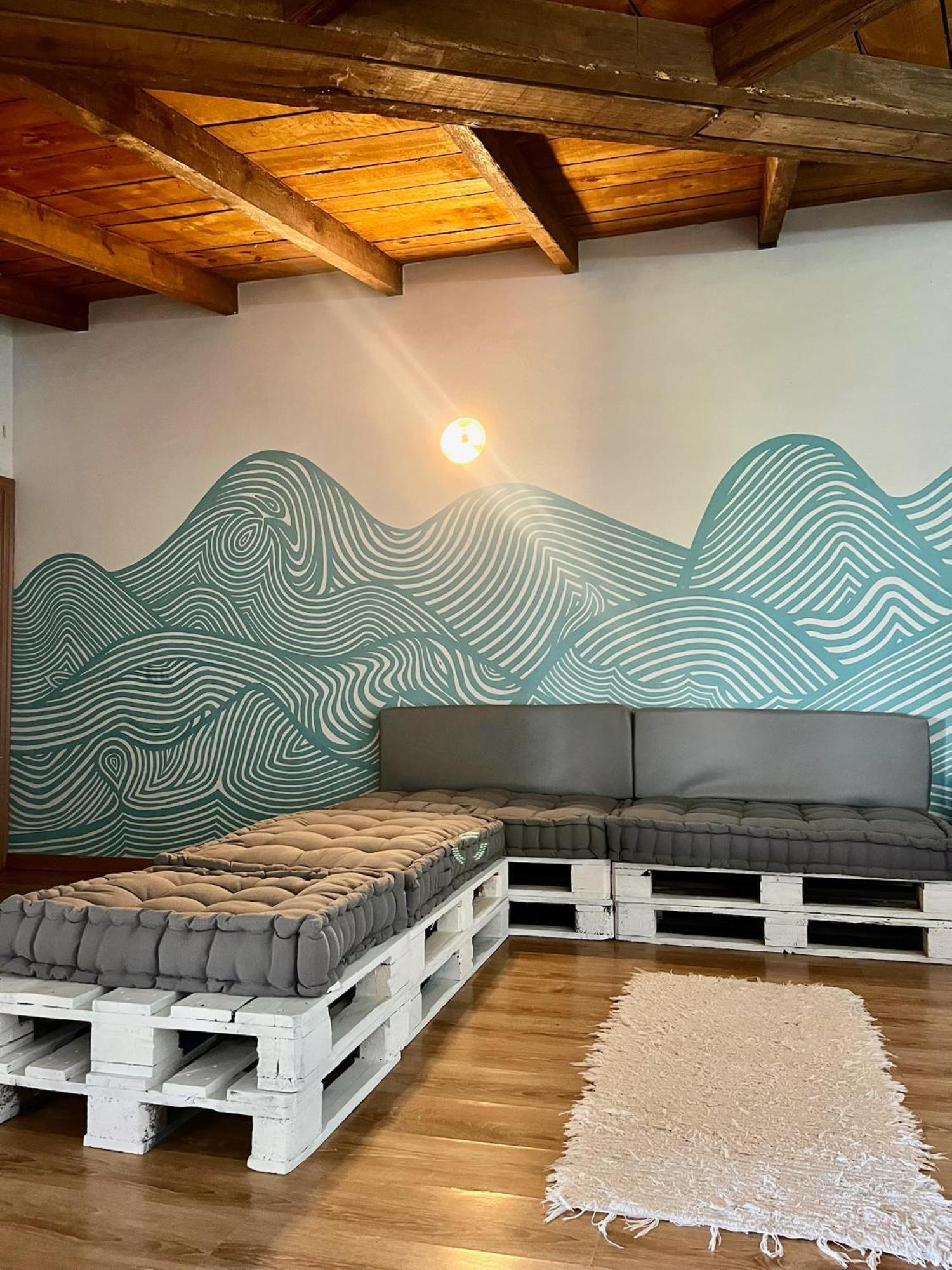 Adeje - Twinfin & Surf Yoga Camp Hotel 2*