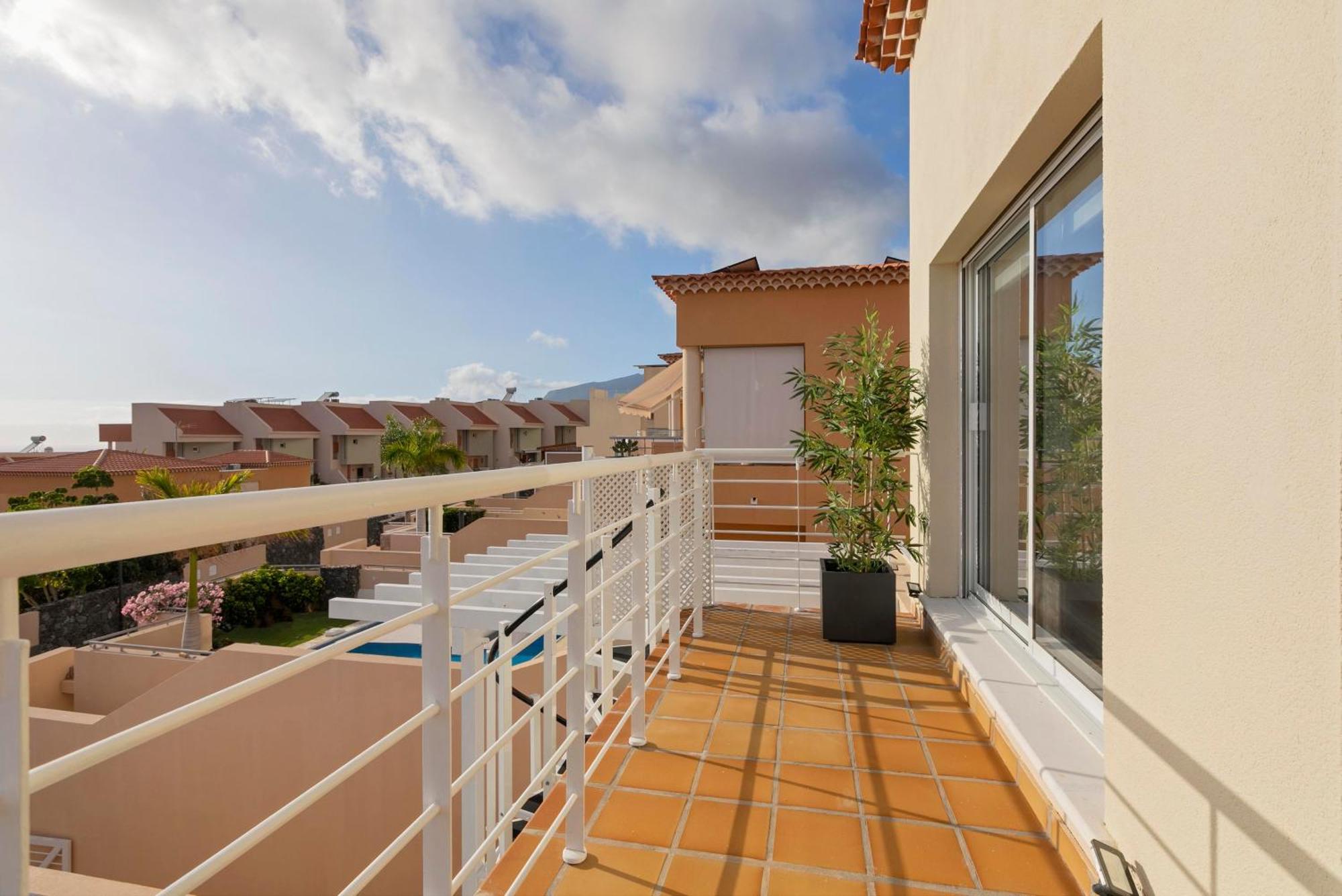Villa My Island Escape - Sea Views - Private Pool, Sauna *