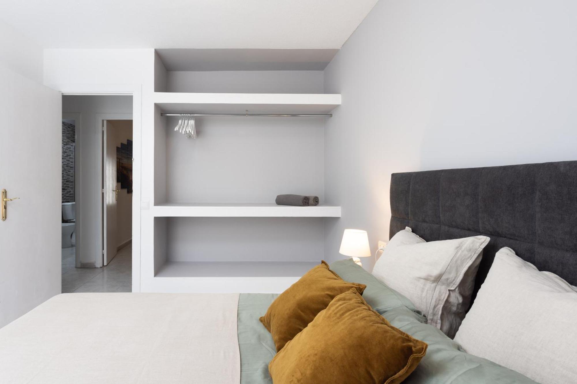 Apartment Three Spacious 150m From The Americas Promenade