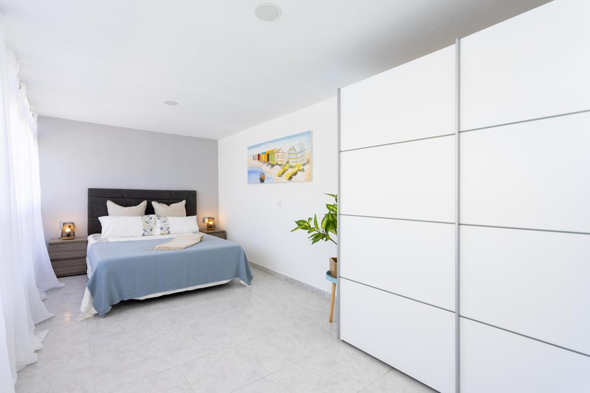 Apartment Three Spacious 150m From The Americas Promenade Arona (Tenerife)