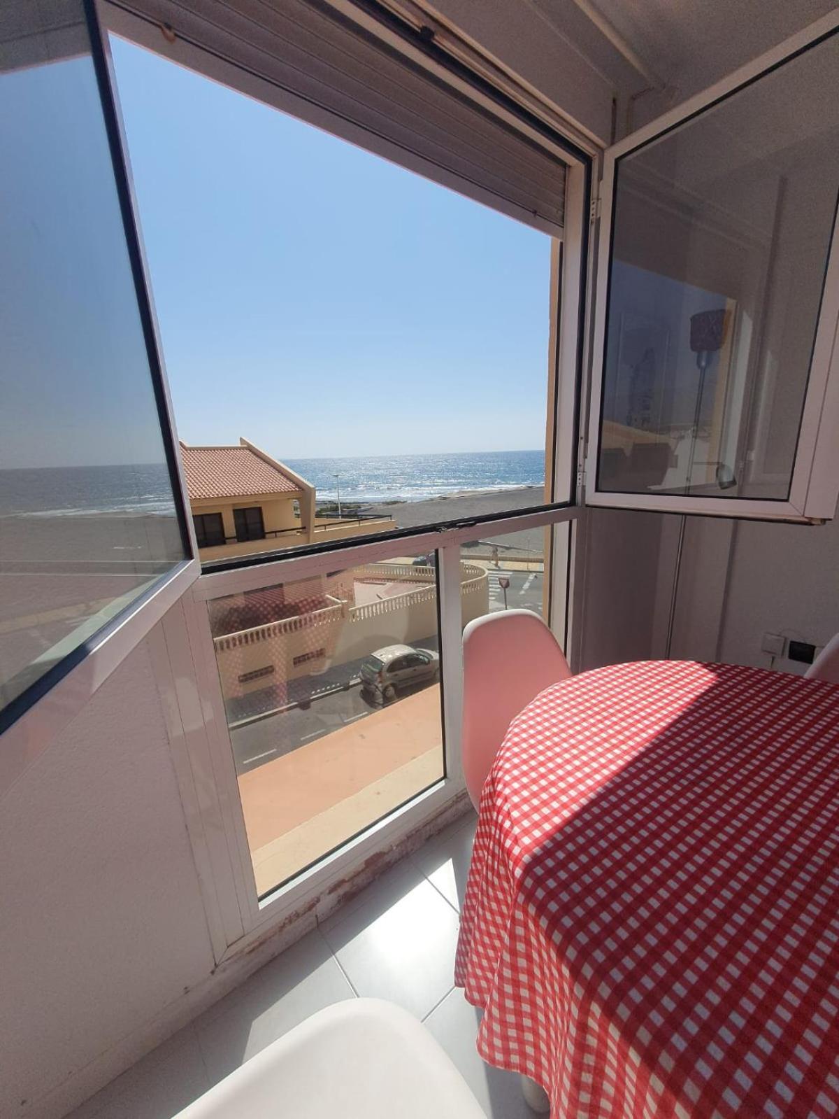 Alquilaencanarias El Medano, Cabezo, Sea Views! * El Médano