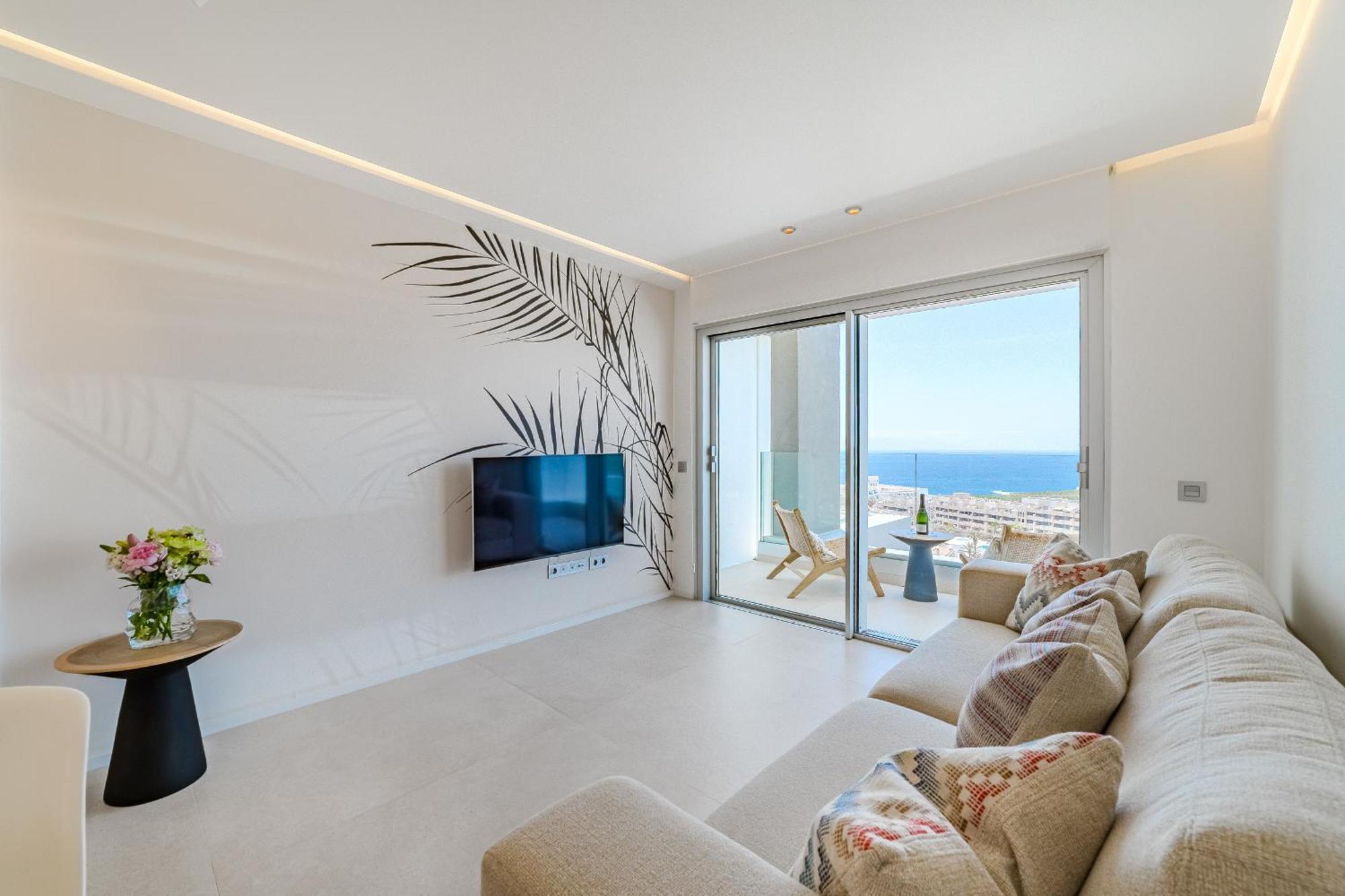 Apartment Ocean Garden Sunset & Sunrise - Heated Pool