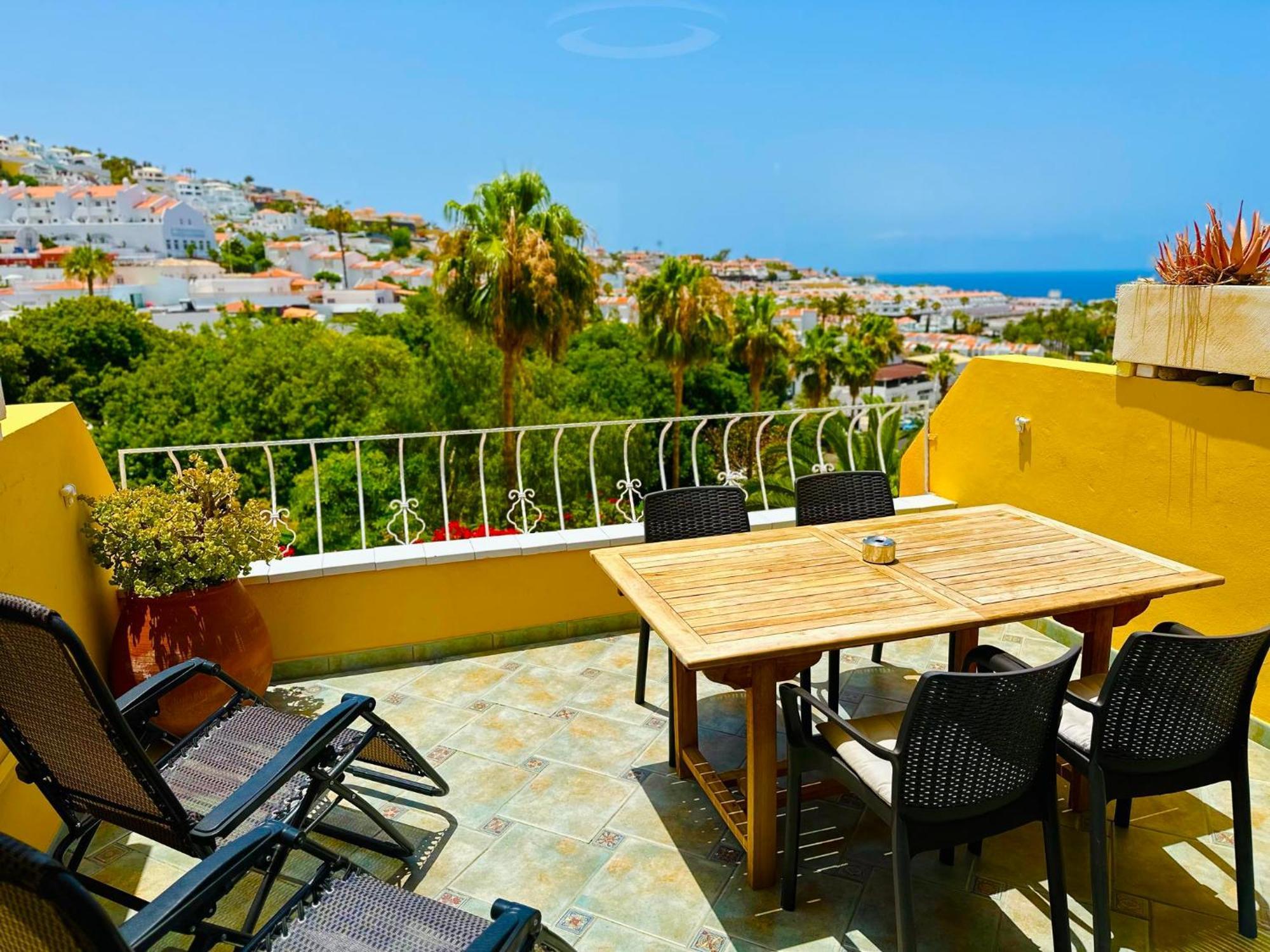 Brisas Seaview - Apartment