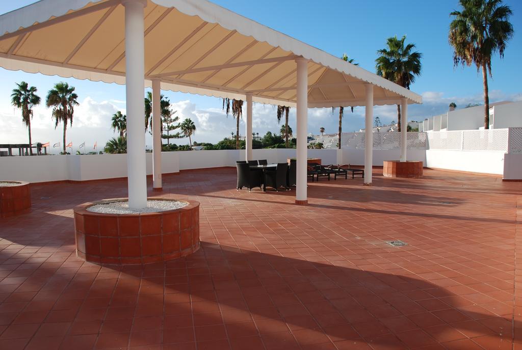 100 Island Village Julia * Costa Adeje (Tenerife)