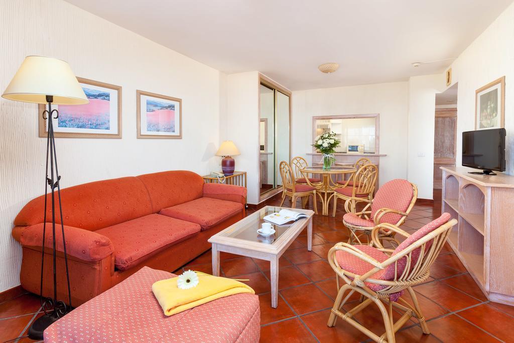 Aparthotel Masaru 3*
