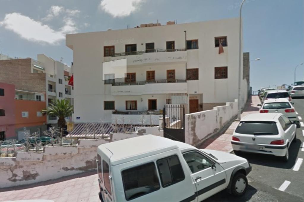 Modern Close Las Vistas *