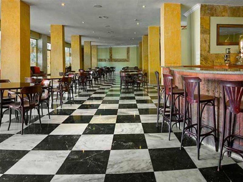Piramides 3*