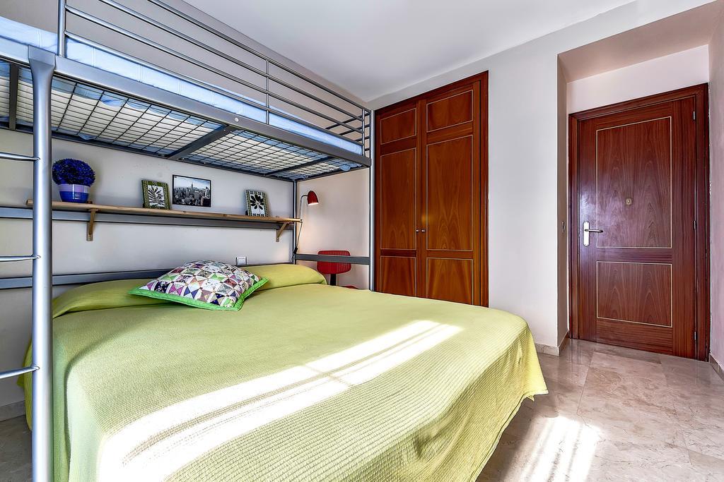 Beautiful House In Club De Mar Apartment