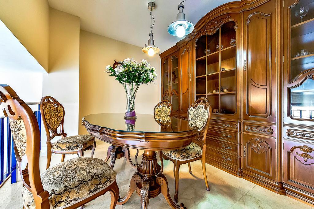 Beautiful House In Club De Mar Apartment *