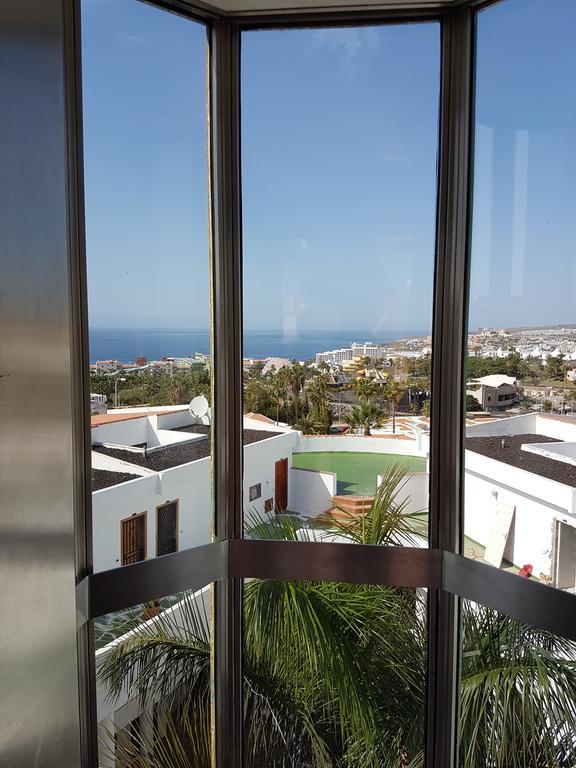 Island Village Heights Apartment *