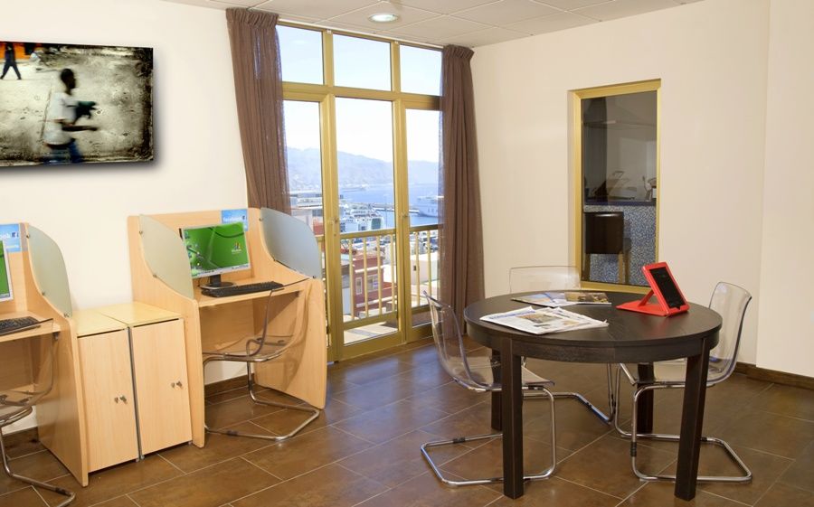 Adonis Capital Hotel 2*