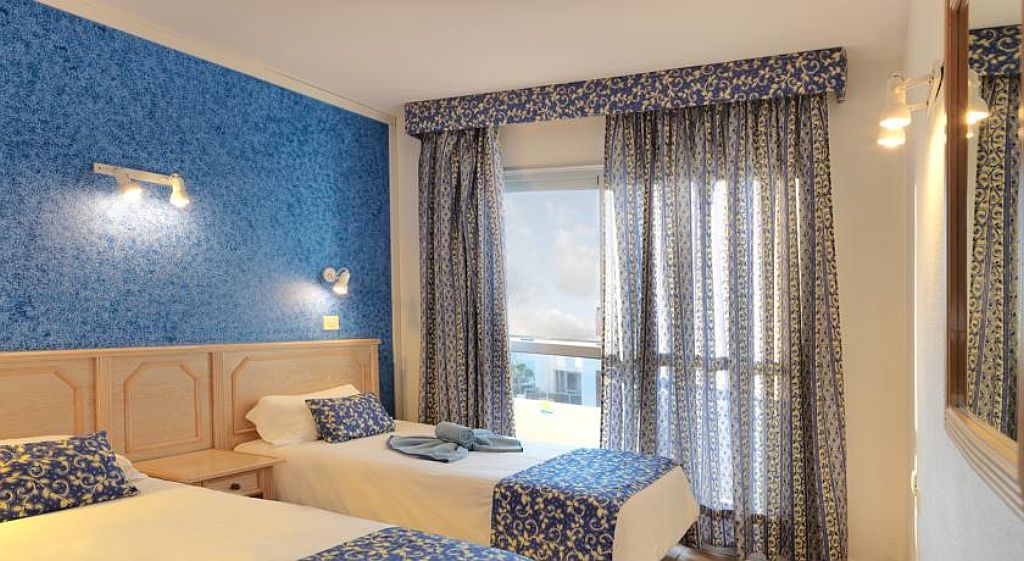 Oro Blanco Aparthotel