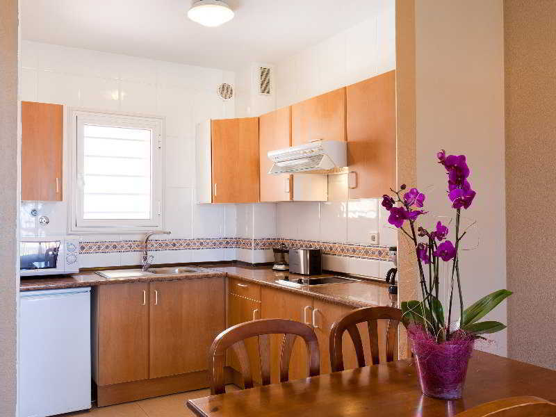 Aparthotel El Duque 4*