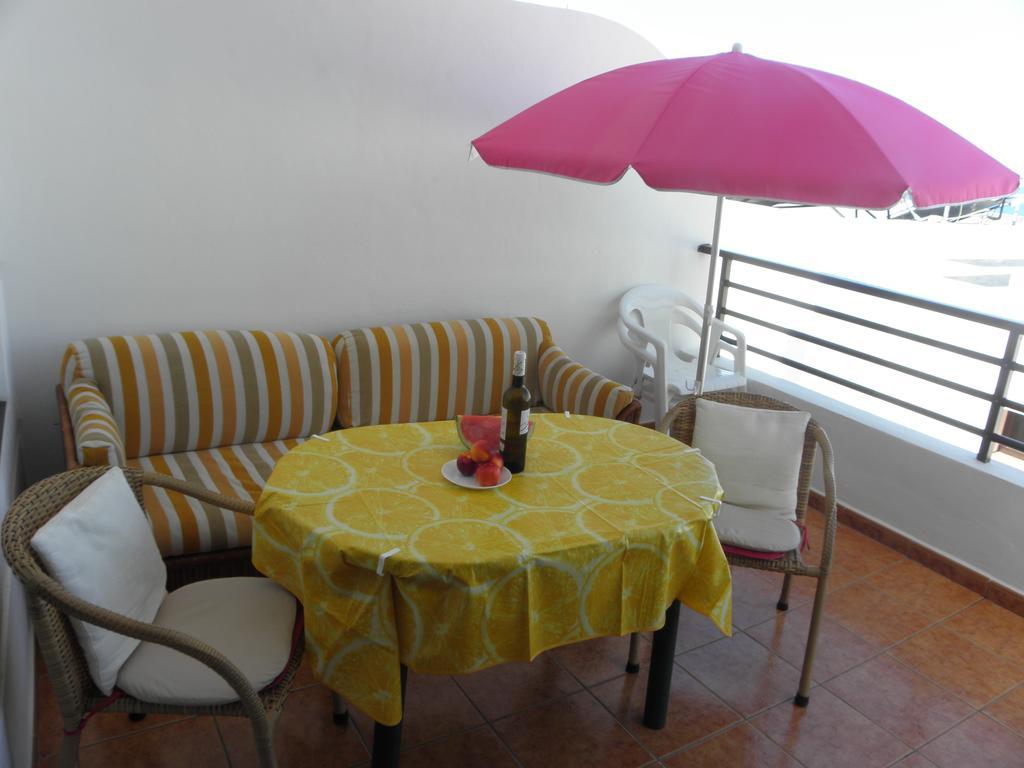 Oceanfront La Arena Apartment *