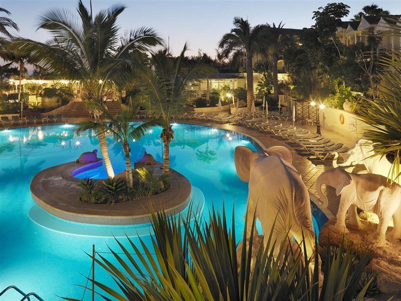 Hotel Gran Oasis 4*