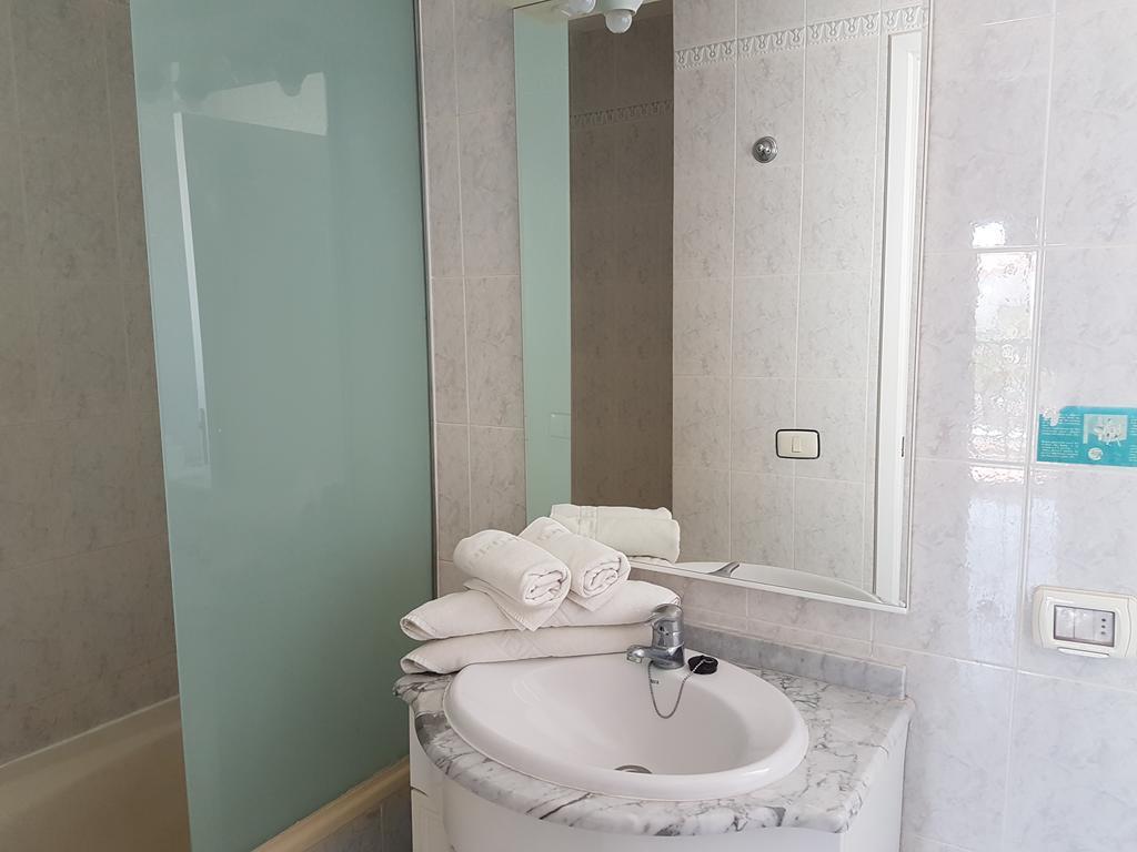Apartment Adelfas 2 *
