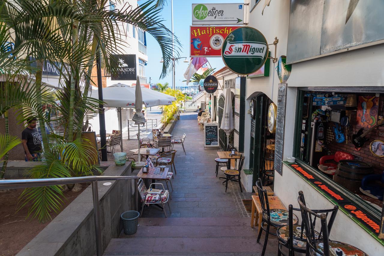 Modern Cristianos Center Los Cristianos (Tenerife)