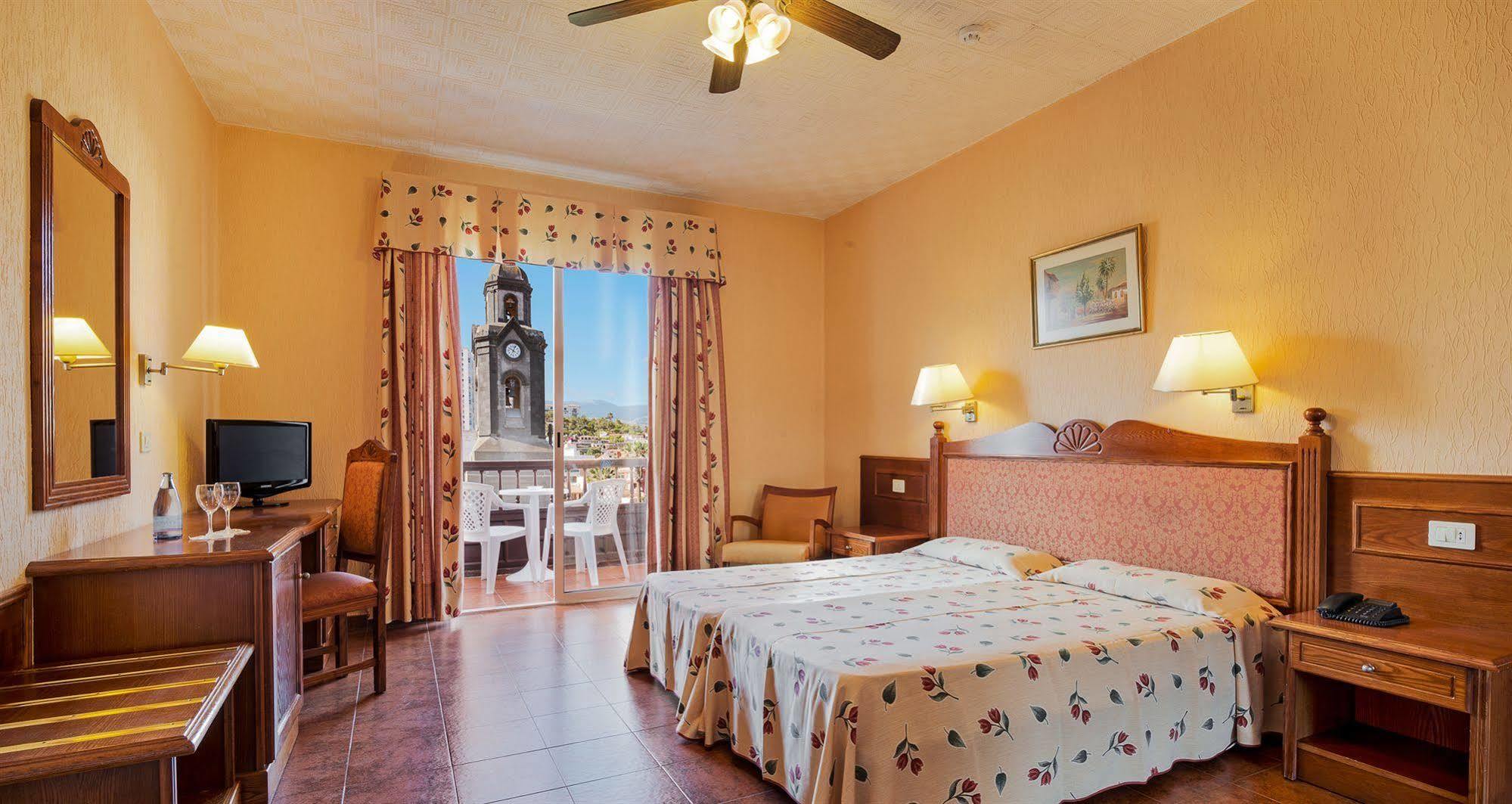 Monopol 3* Puerto de la Cruz (Tenerife)